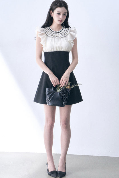 Daylight Kiss Ruffle Dress