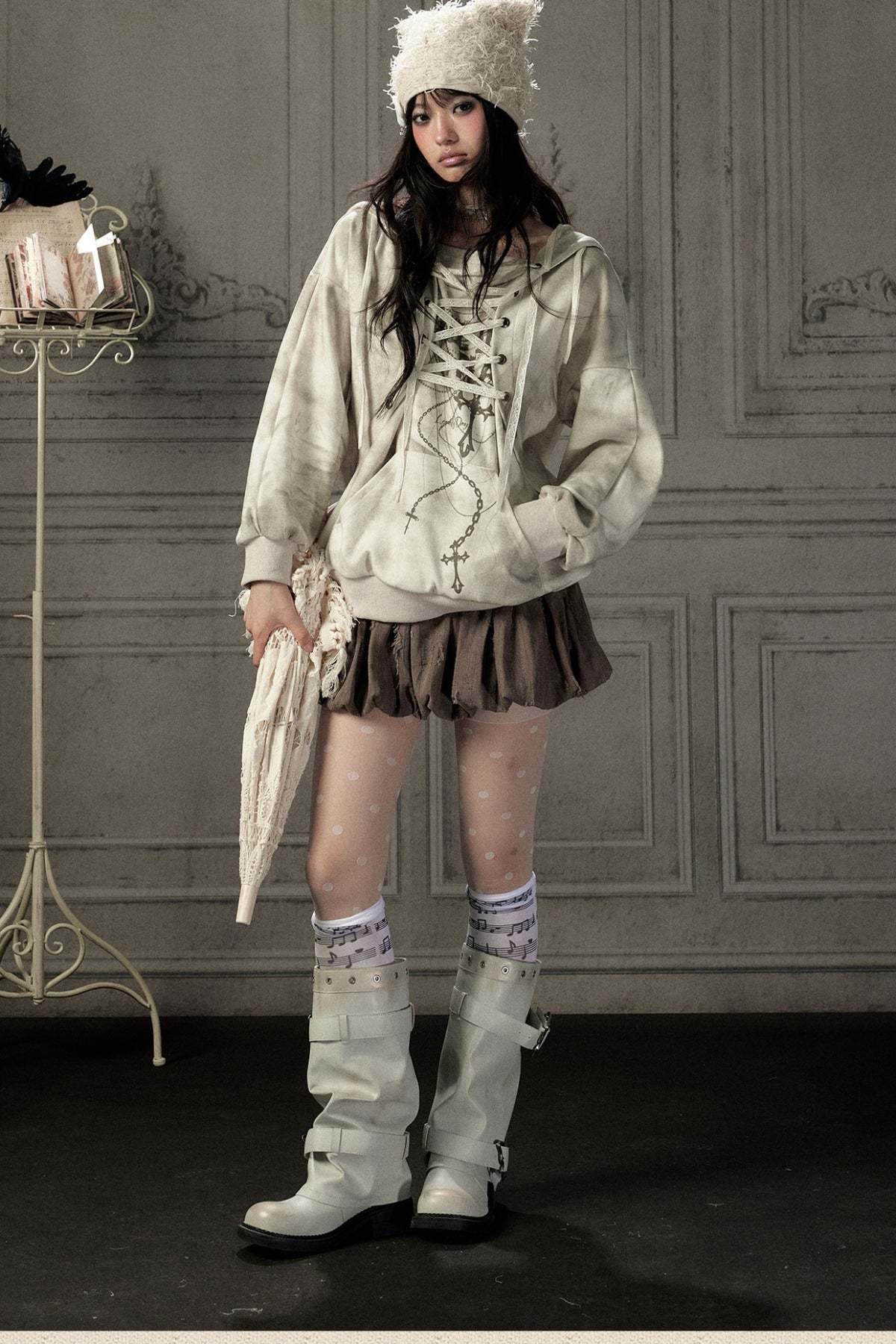 Distressed Drawstring Cross Print Hooded Pullover Sweatshirt