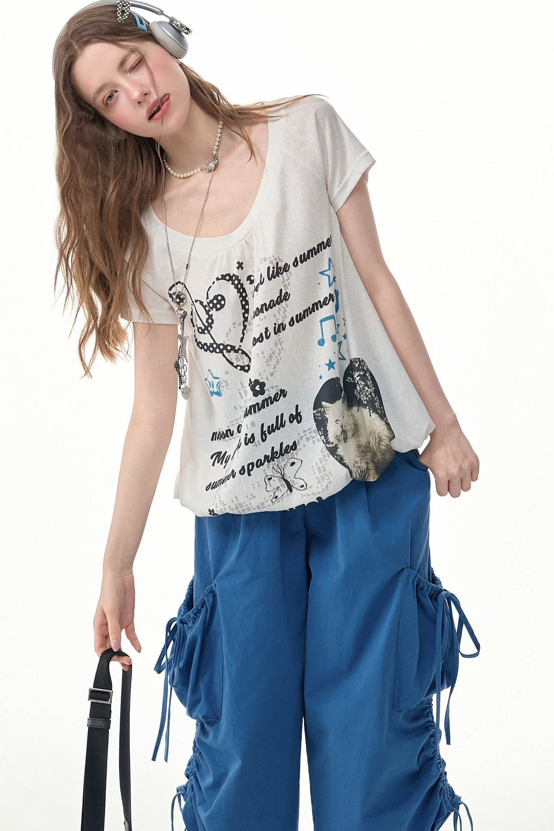 Marineblaues Kurzarmshirt mit Katzenmotiv