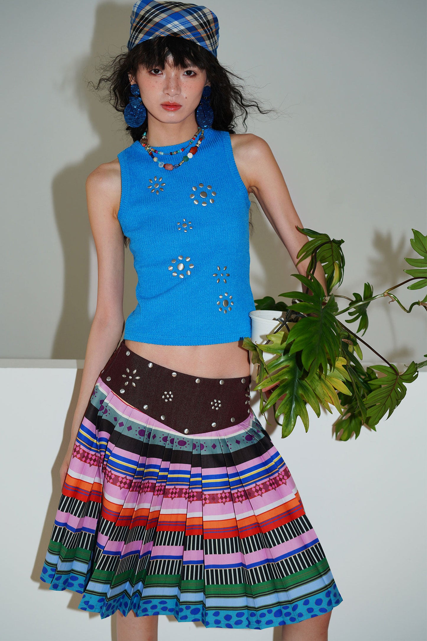 Gonna plissettata in denim con strass