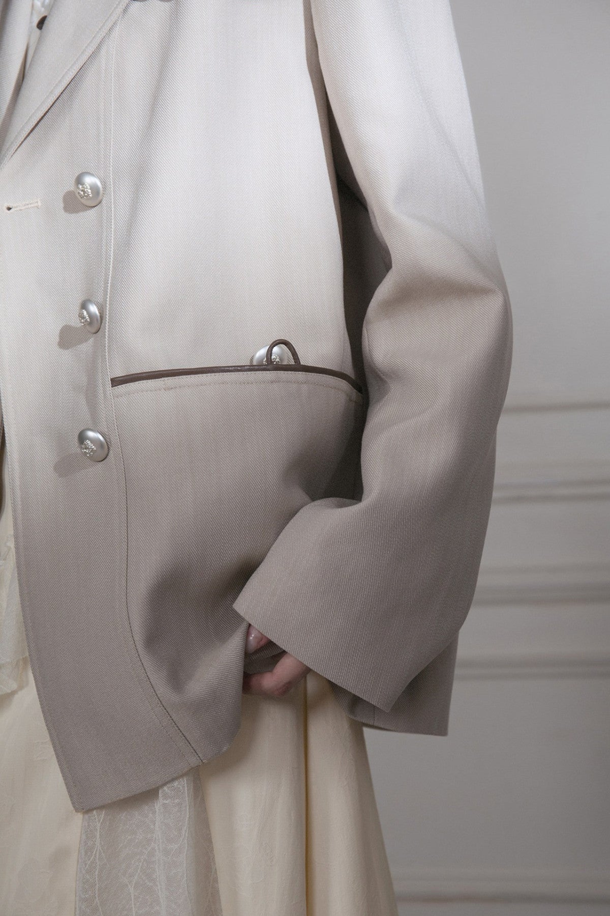 Deconstructed Contrast Collar Blazer