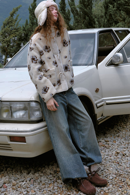 Gesteppte Fleecejacke mit Blumen und Schleife