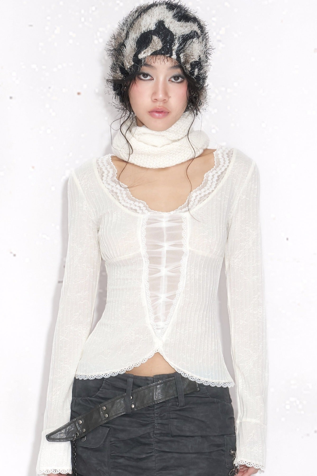 White Long-Sleeved Lace Knit Top