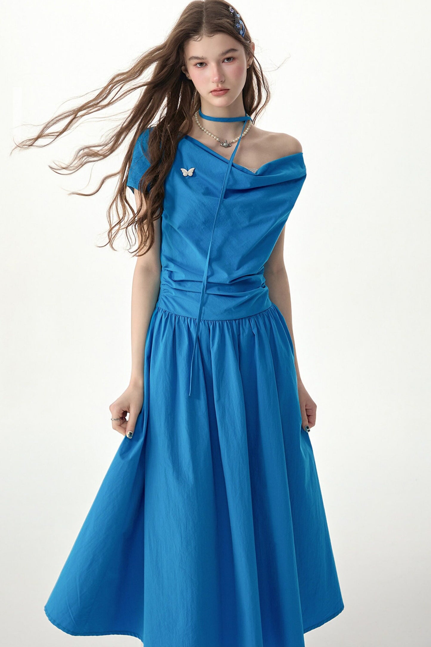 Blaues langes Kleid mit Swing-Kragen