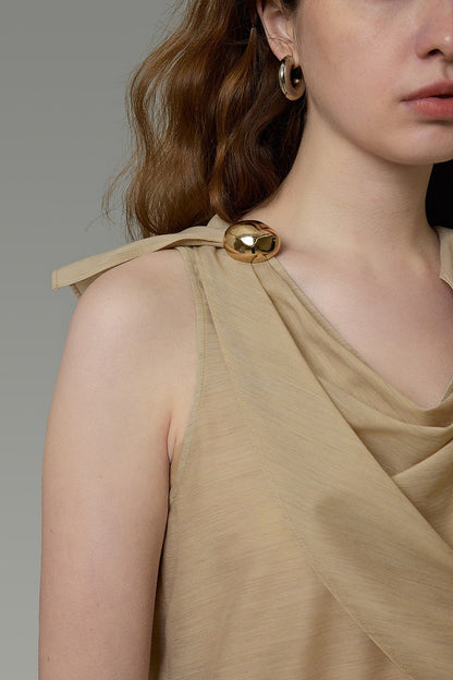 Unspoken gilet dal design di nicchia