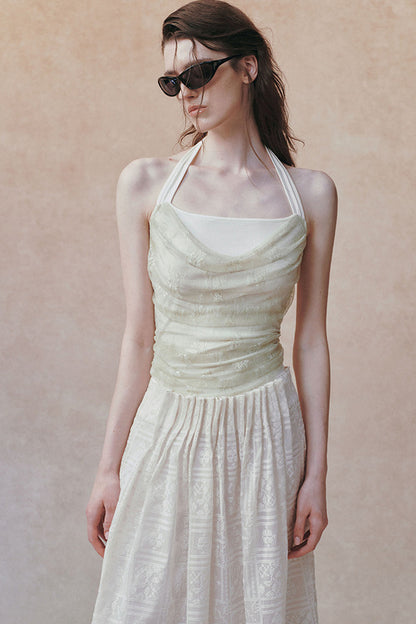 Doppellagiges trägerloses Drapé-Top mit Neckholder und Spitzen-Jacquard