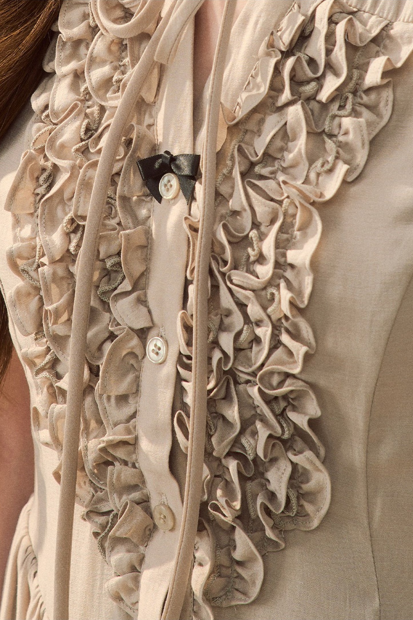 Robe à col en V à motif floral en acétate