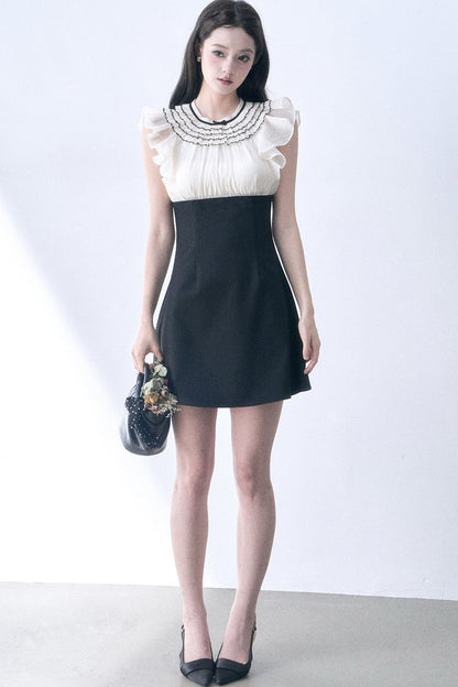 Daylight Kiss Ruffle Dress