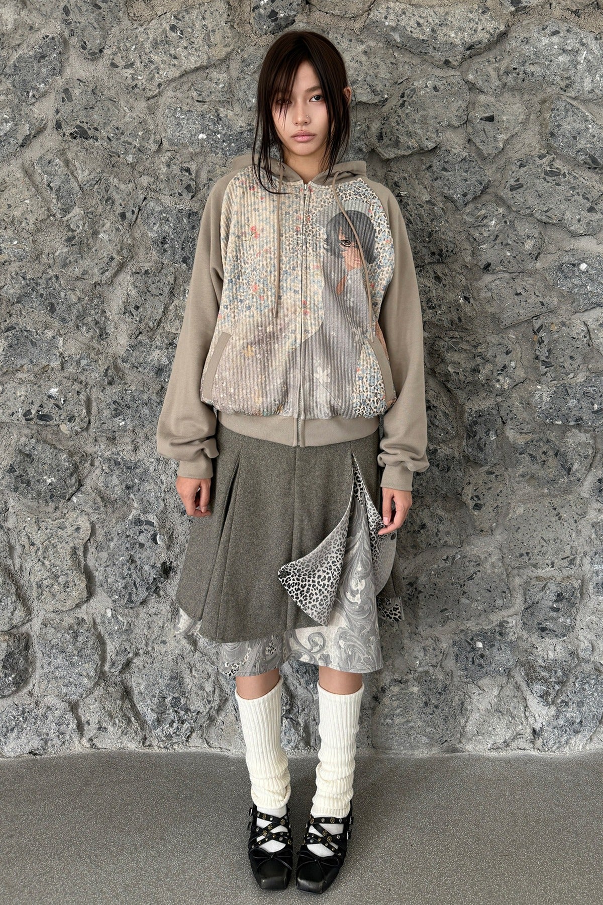Kapuzenpullover mit floralem Leopardenmuster