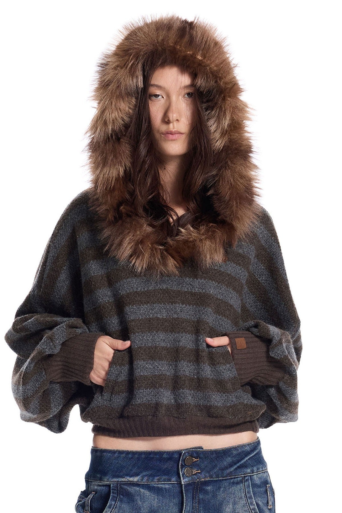 Pull en maille rayé à col en fausse fourrure