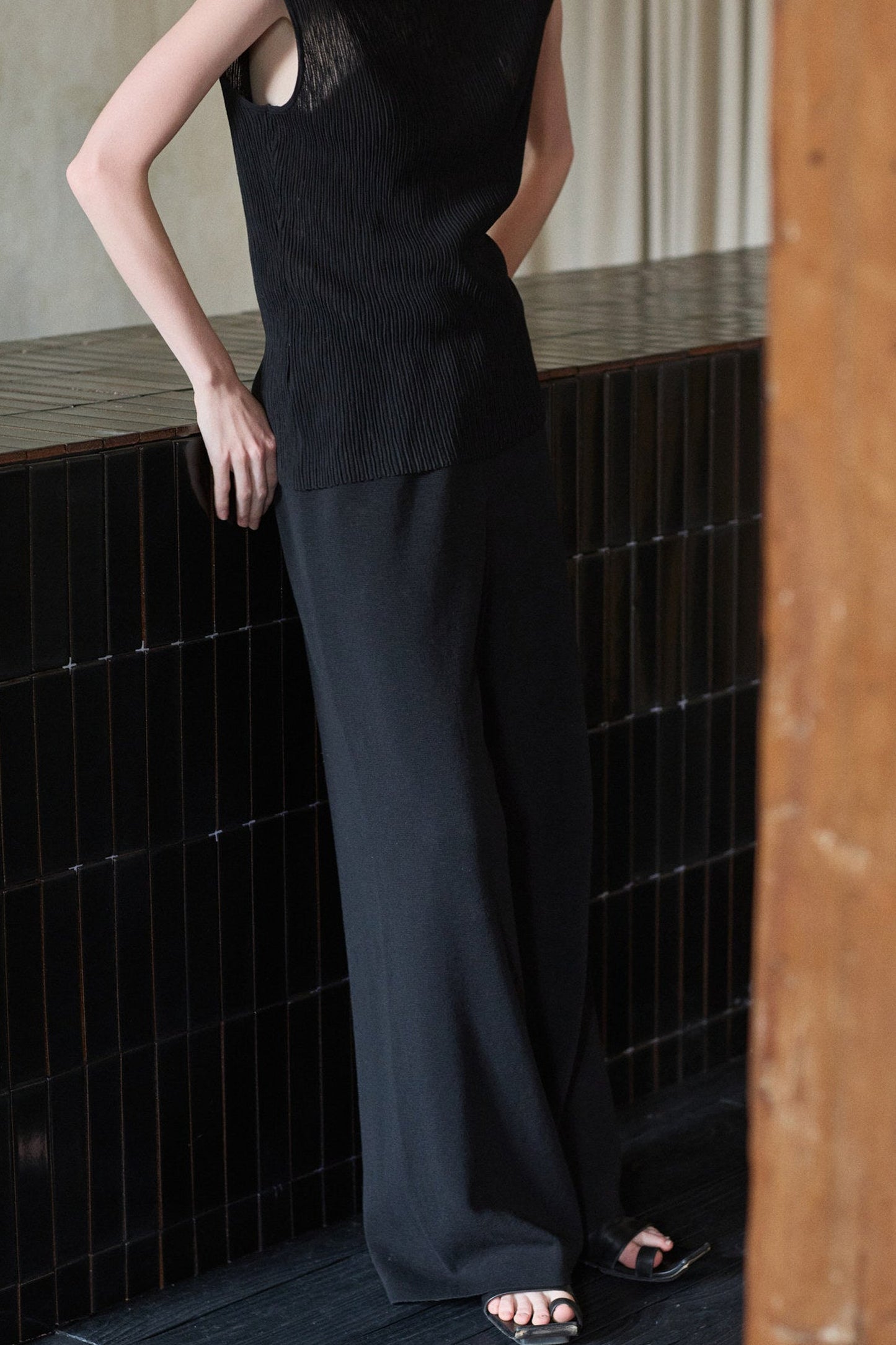 Black Linen Knitted T-Shirt