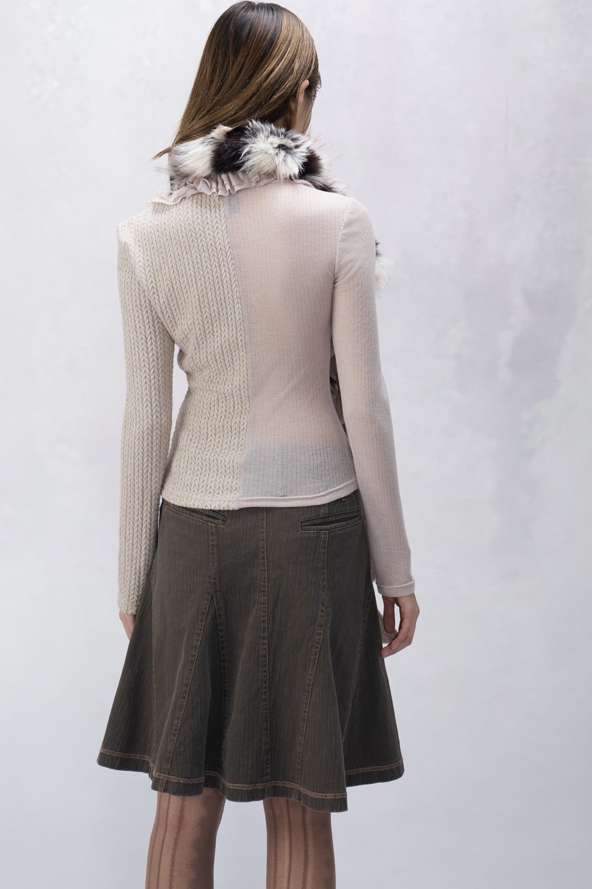 Ruffle Ribbon Knit Top