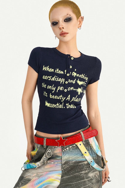 Schmales T-Shirt im koreanischen Stil mit Schriftprint