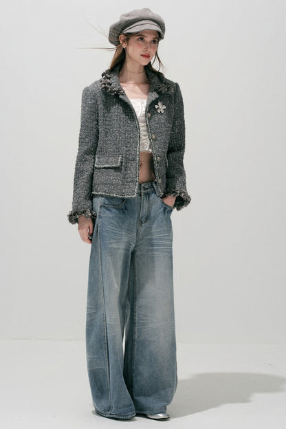 Hellblaue gewaschene Jeans mit weitem Bein