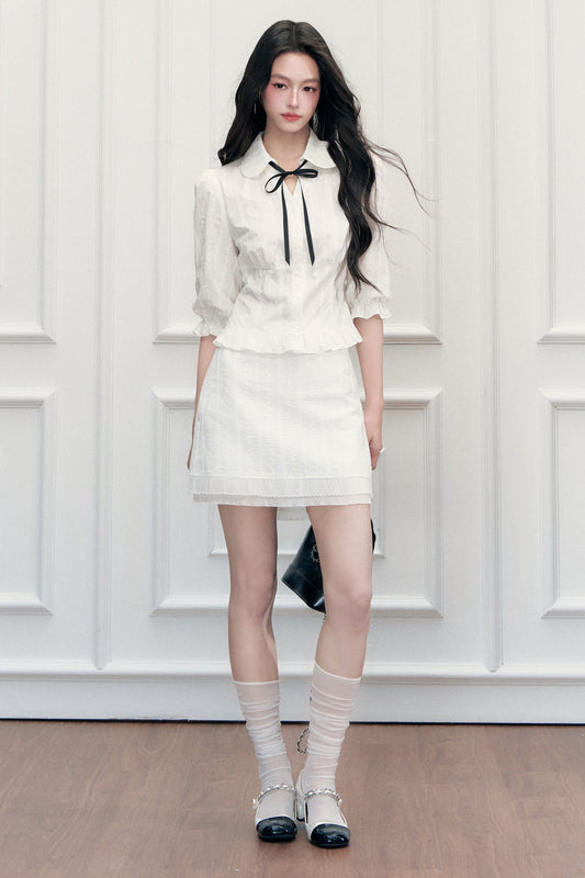 Ensemble blouse preppy à col Claudine et jupe