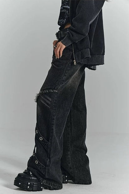 Gewaschene schwarze Jeans mit geradem Bein