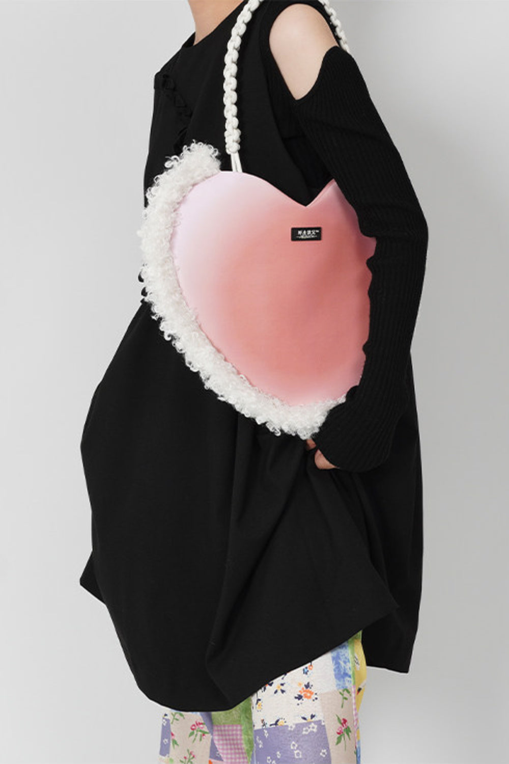 Sac bandoulière sous le bras tissé moelleux en forme de cœur