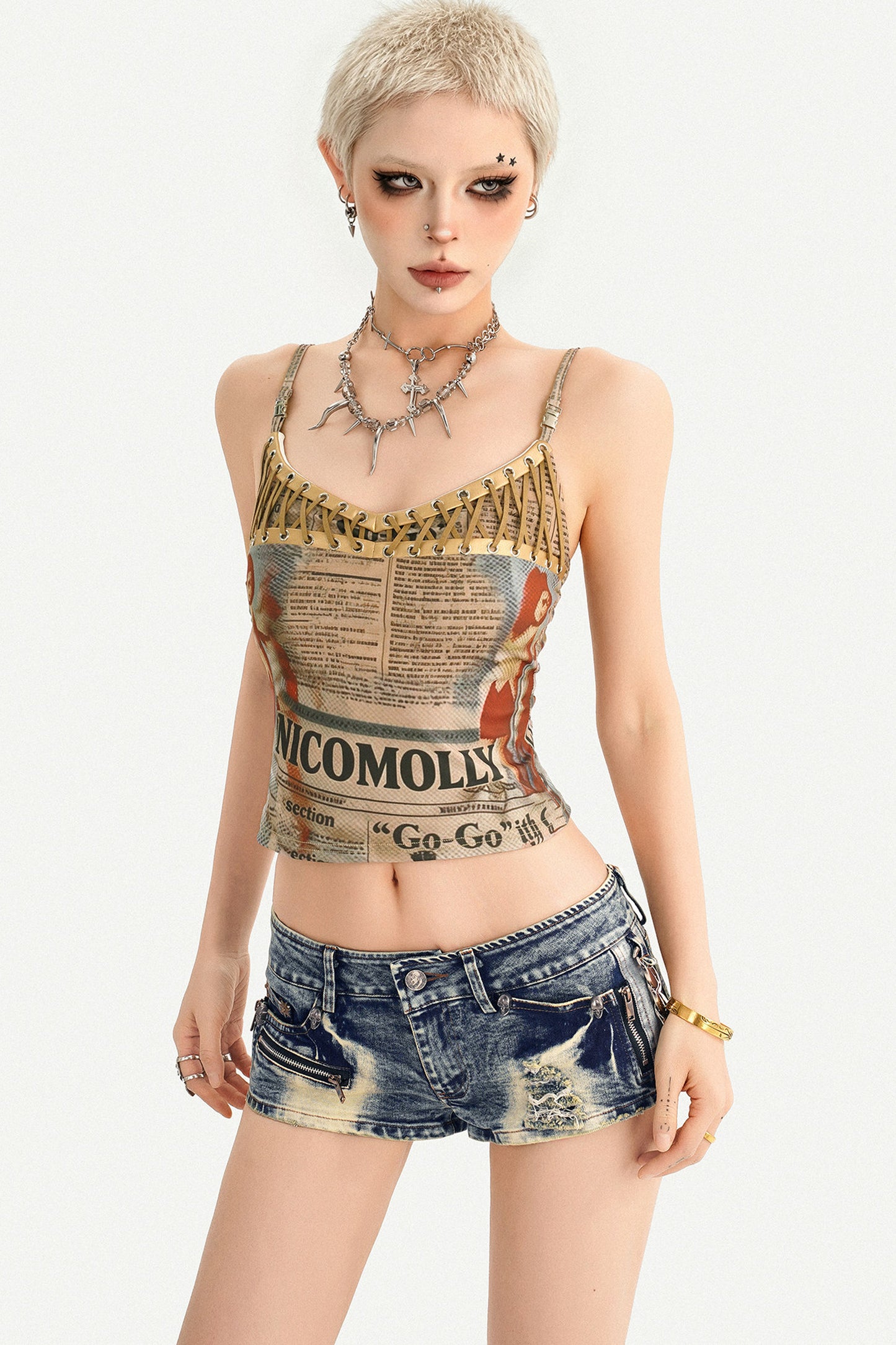 Low Rise Distressed Denim Shorts With Zipper Detail