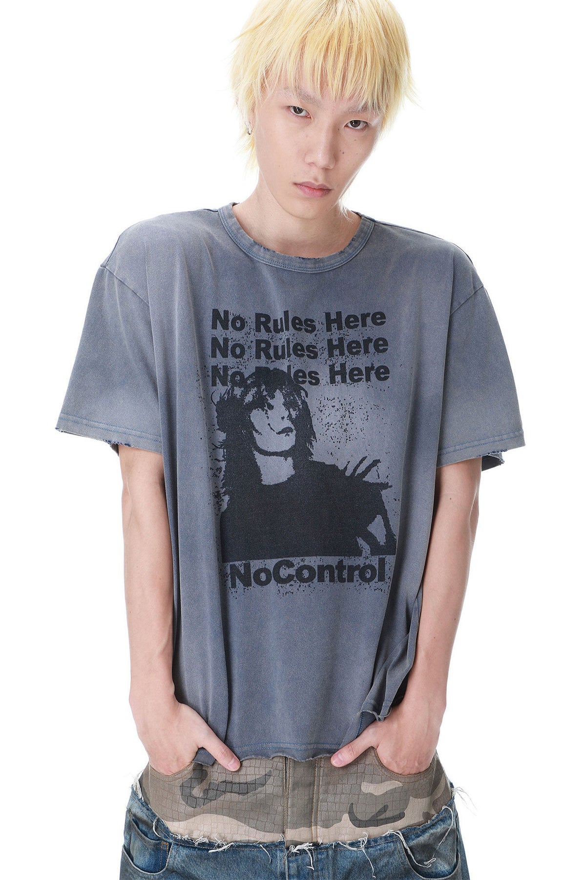 T-shirt vintage effetto consumato con stampa