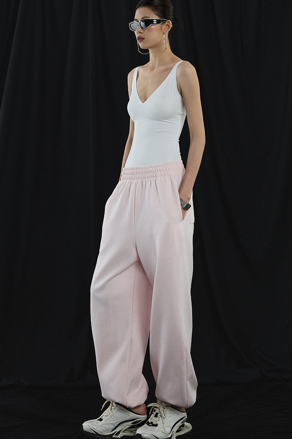 Cloud White V-Neck Seamless Camisole