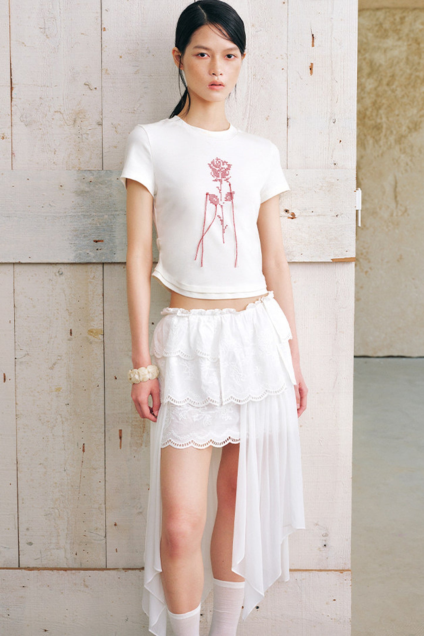 Rose Embroidery Slim Fit Short Sleeve T-Shirt