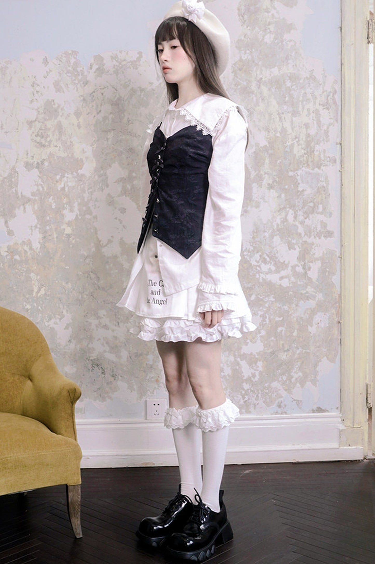 Butterfly Buckle Jacquard Cotton Vest