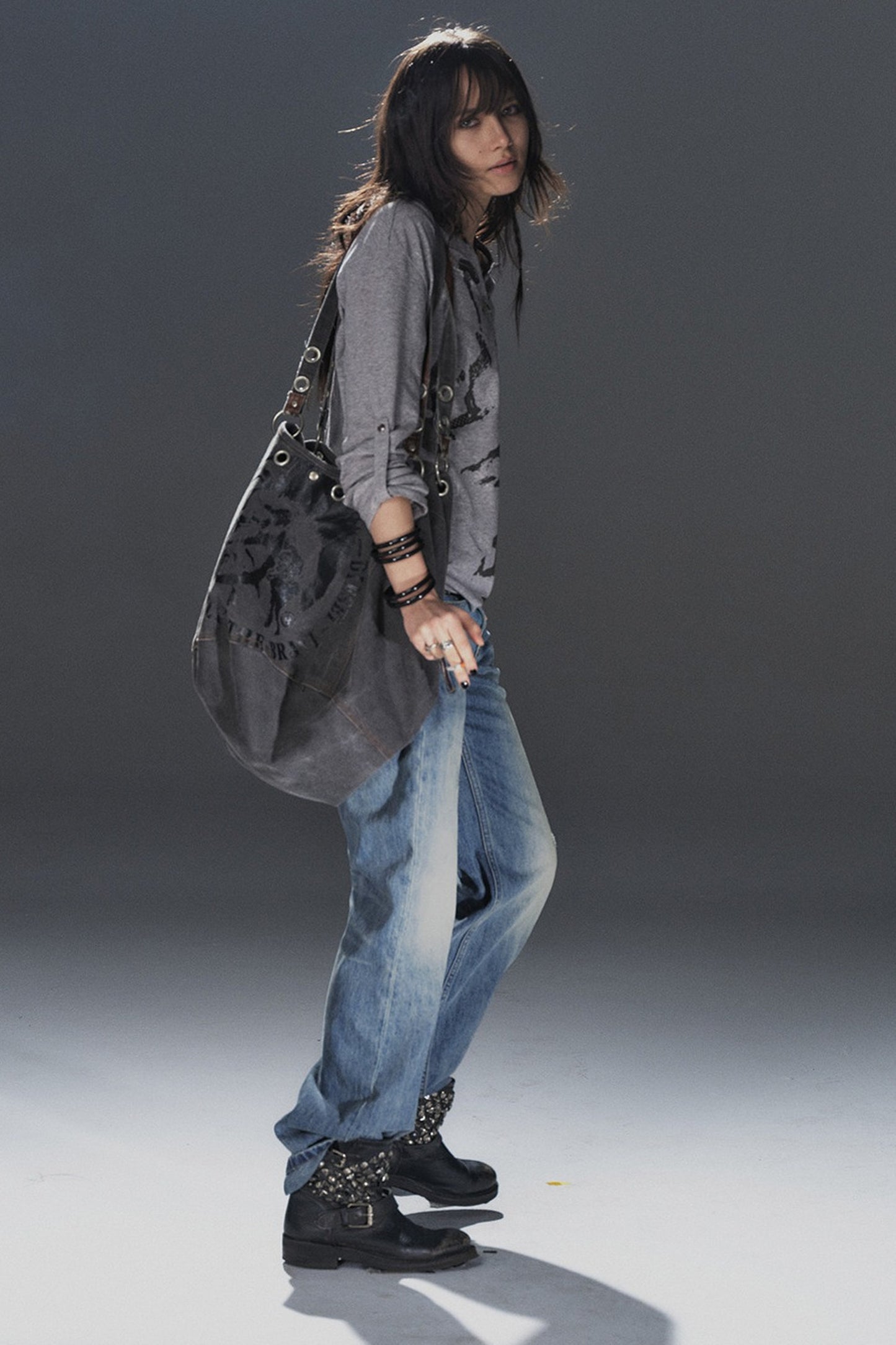 Silver Broken Print V-Neck Long-Sleeved T-Shirt