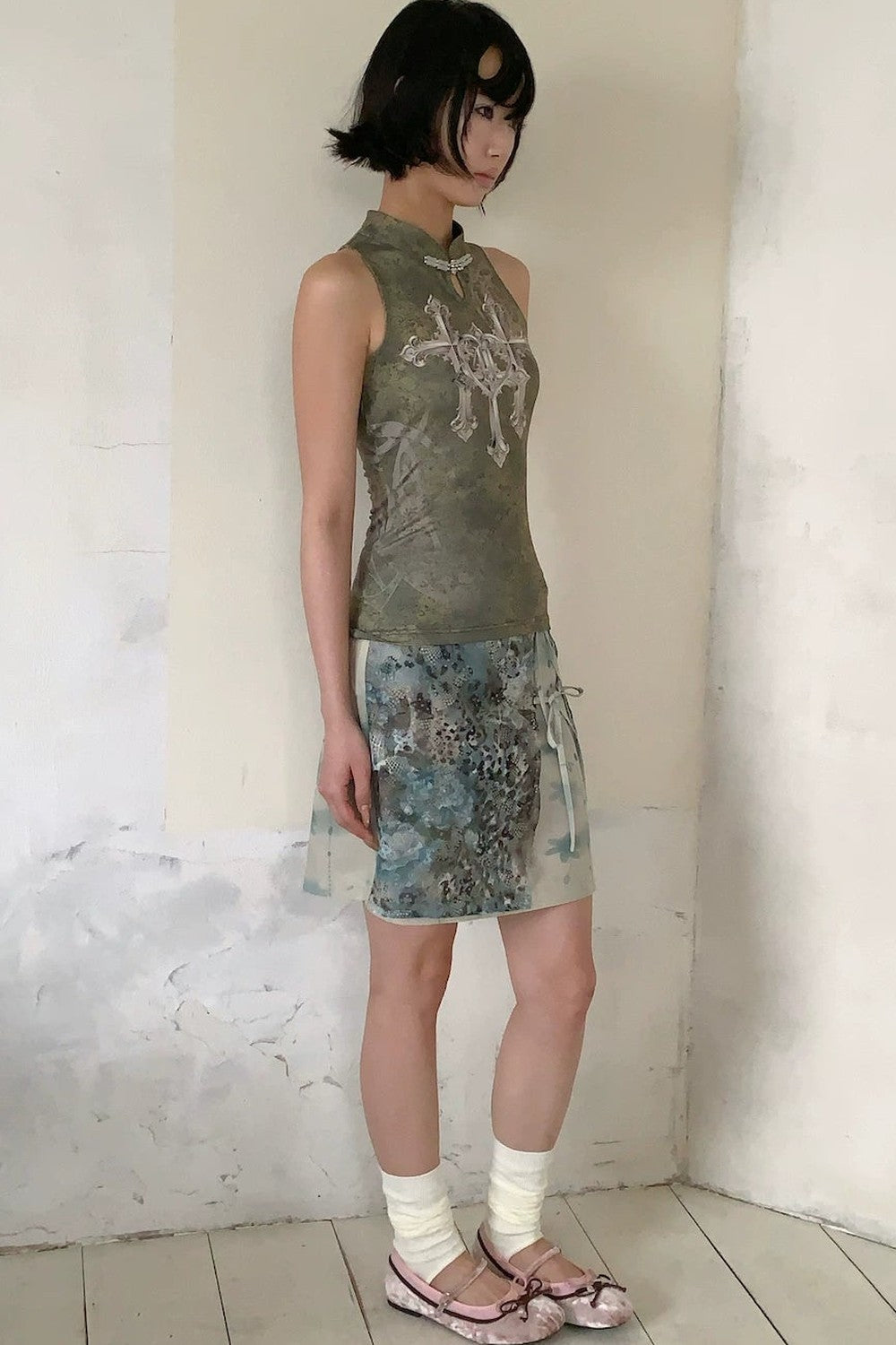 Midi-Rock aus Spitze mit Blumen- und Leopardenmuster