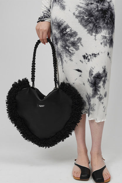 Sac bandoulière sous le bras tissé moelleux en forme de cœur