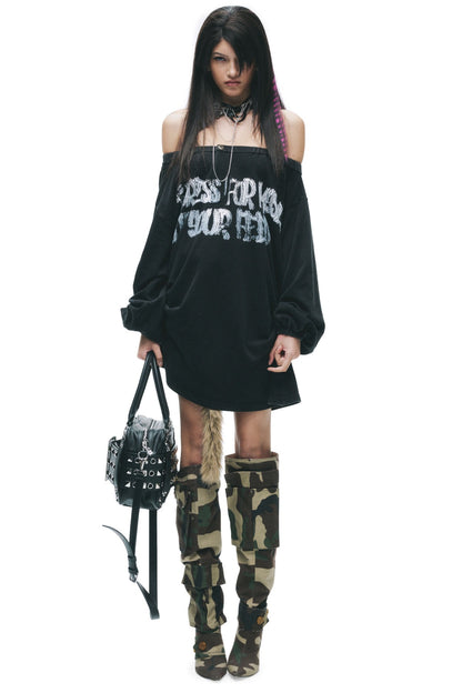 Cracked Graffiti Off-Shoulder T-Shirt