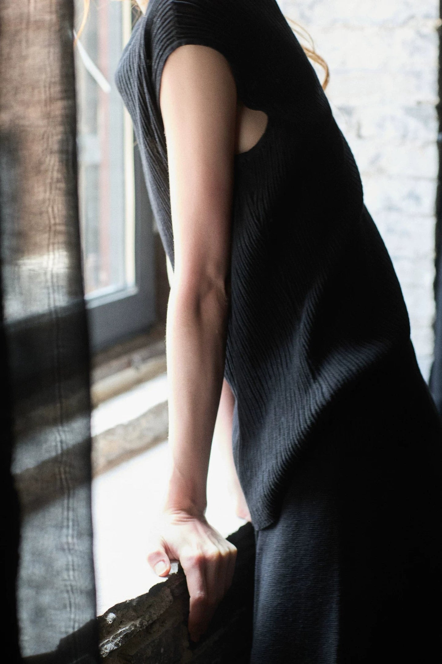Black Linen Knitted T-Shirt