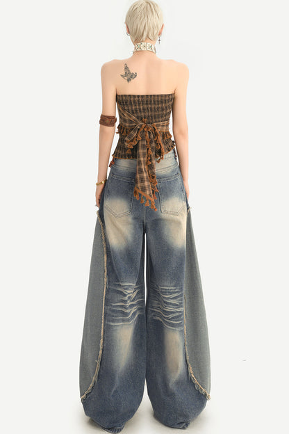 Hoch taillierte Wide-Leg-Jeans mit Buchstabenprint und Krummsäbel-Design