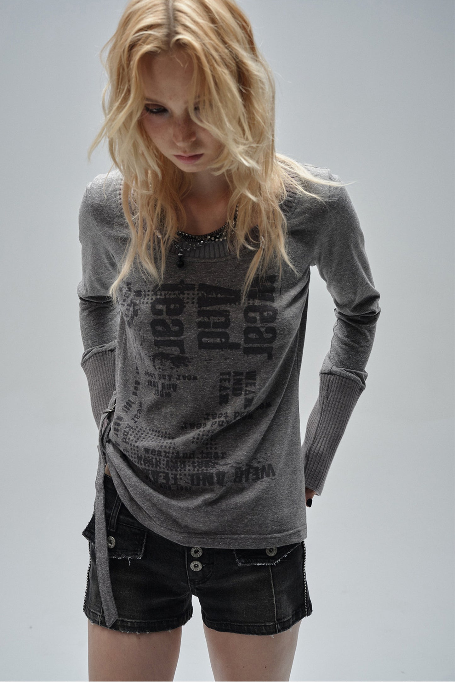 T-Shirt mit Rundhalsausschnitt, Patchwork-Ärmeln und Kordelzugsaum