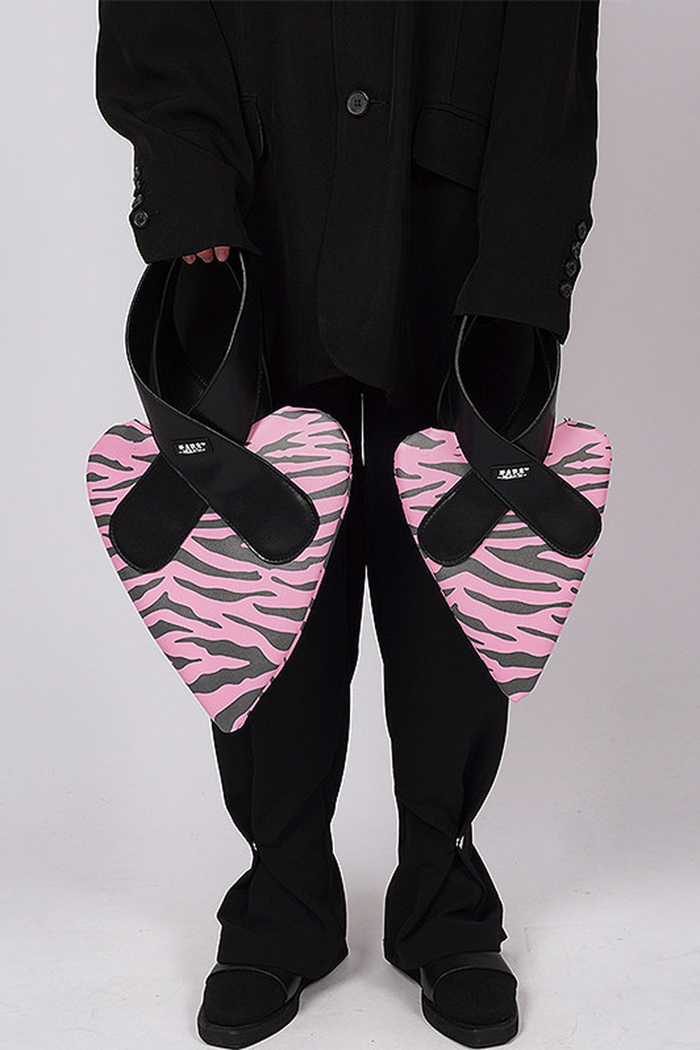 Borsa a tracolla con cuore graffiti