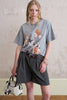 T-shirt grigia a maniche corte