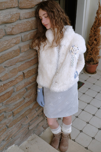 Brooch Short Fur Coat Vest