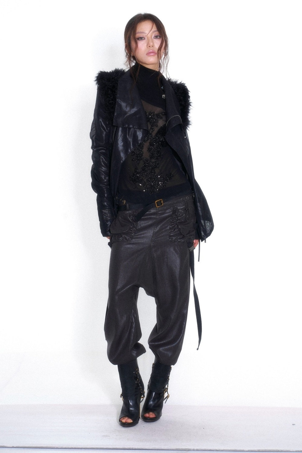 Spliced Fur Collar Scimitar Sleeve Top
