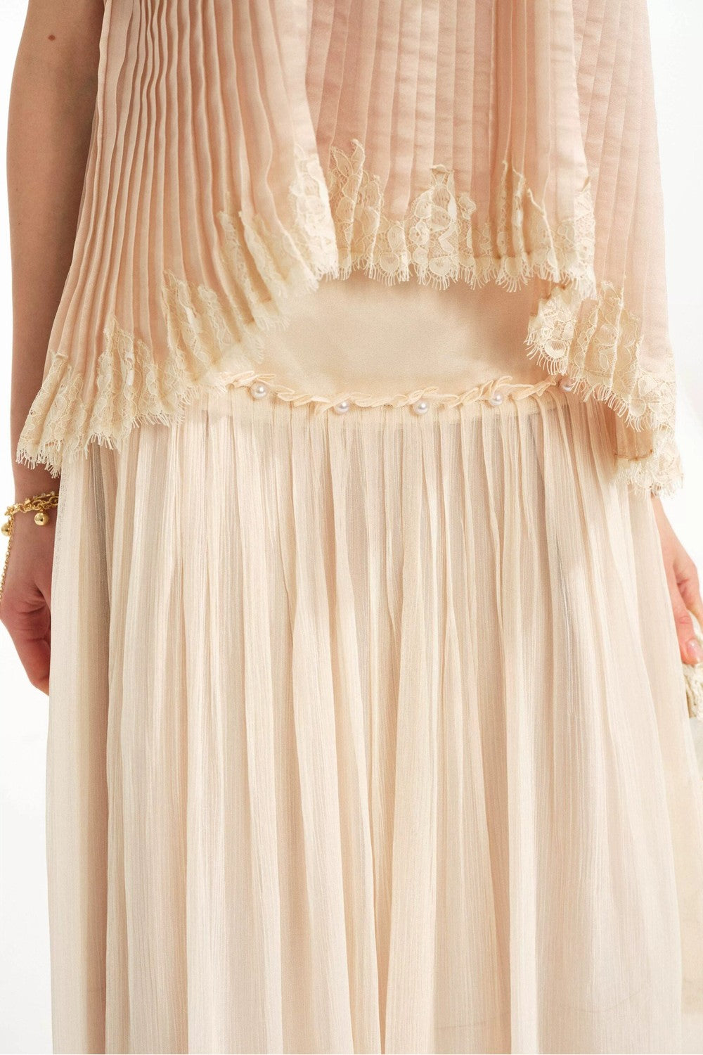 Retro Pleated Lace Pearl Skirt Set-Up