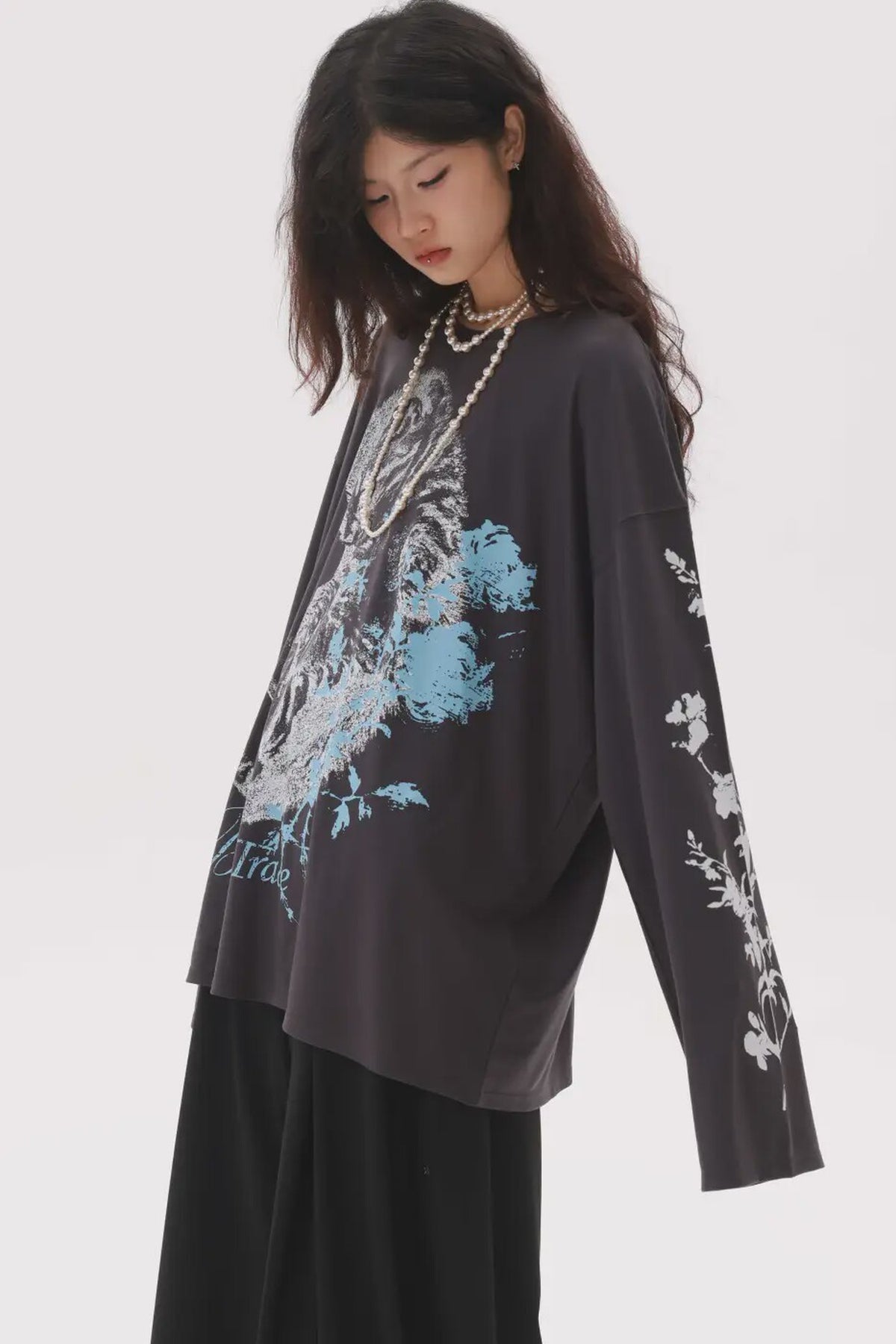 Distressed Cat Floral Long-Sleeve T-Shirt