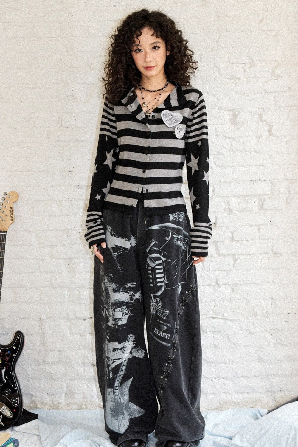 Retro Distressed Print Sweatpants