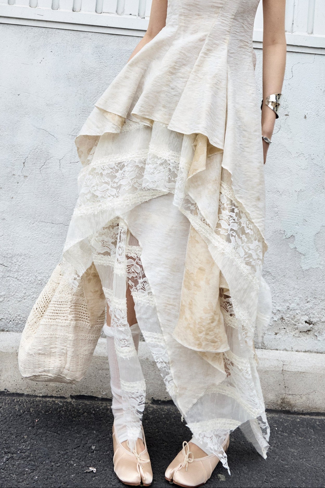 Sculpture-Like Twisted Collar Two-Piece Set-Up