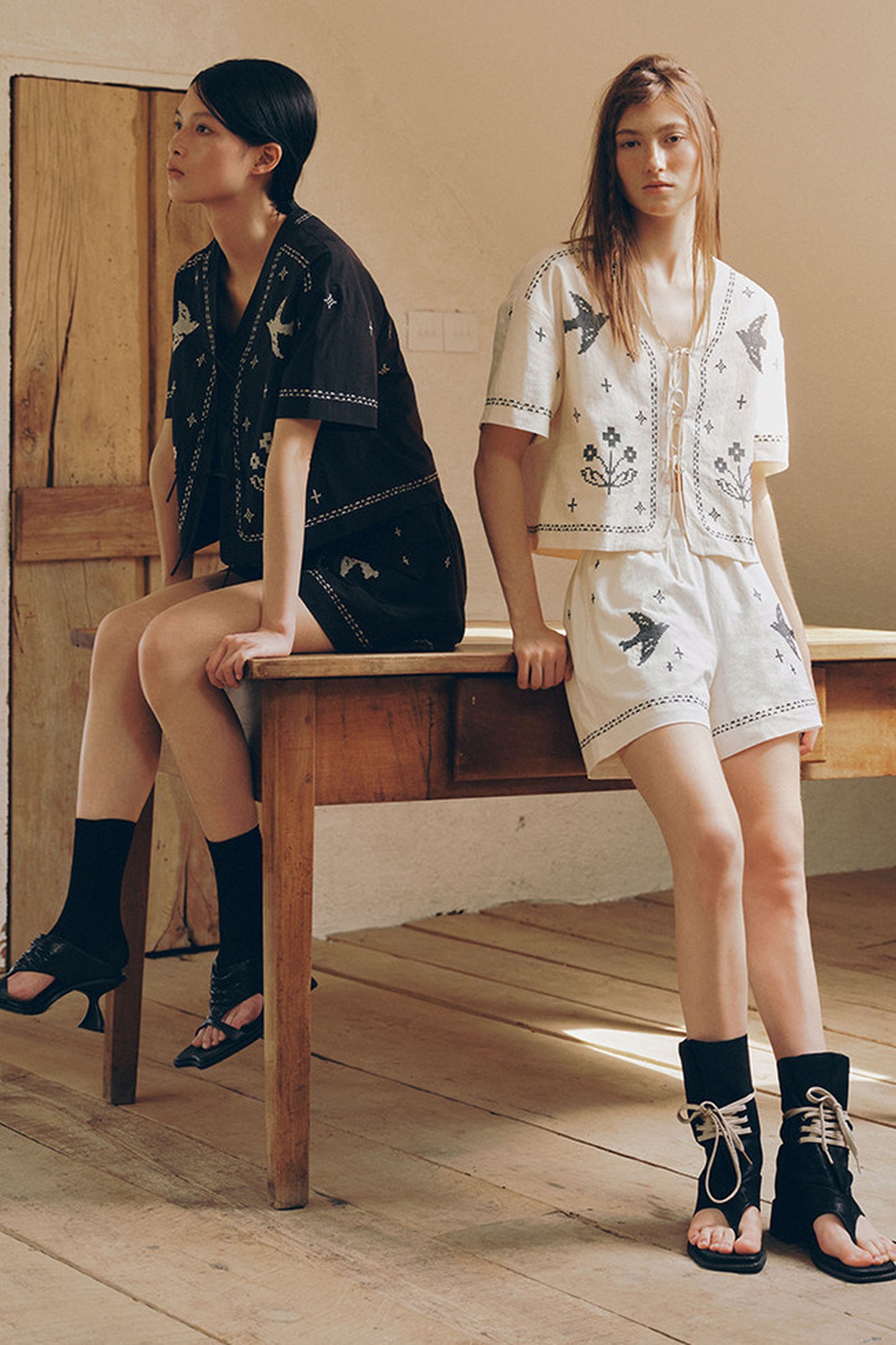 Bird Embroidered Cotton Linen Cardigan And Shorts Set-Up