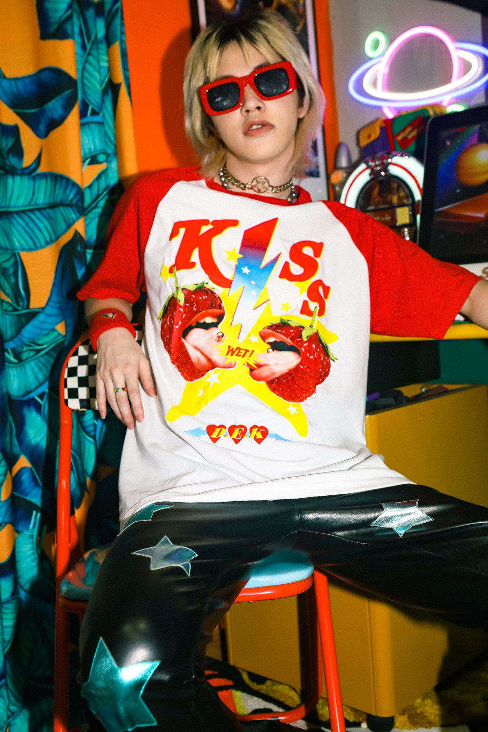 Maglietta punk retrò con maniche raglan