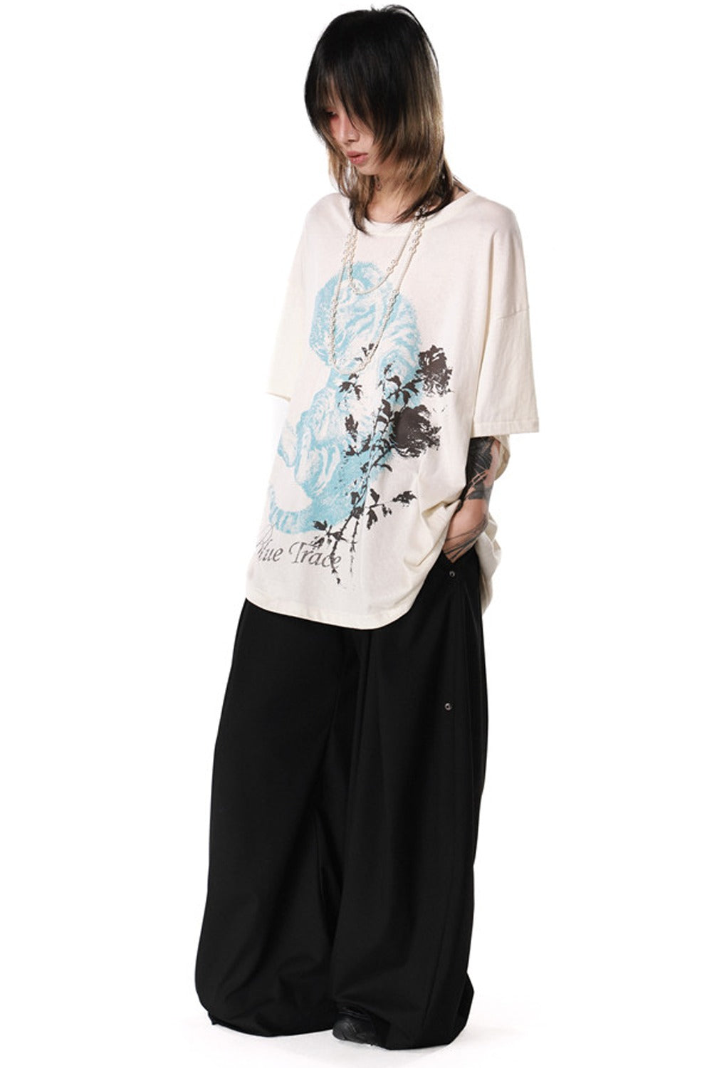 Oversized Cat Floral Legless T-Shirt