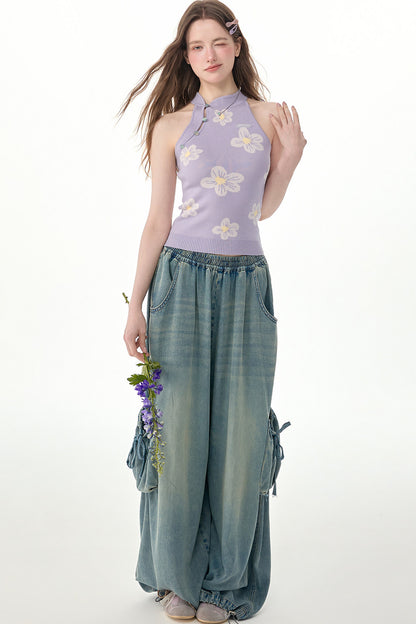 Verträumtes lila Strick-Neckholder-Oberteil mit Blumenmuster