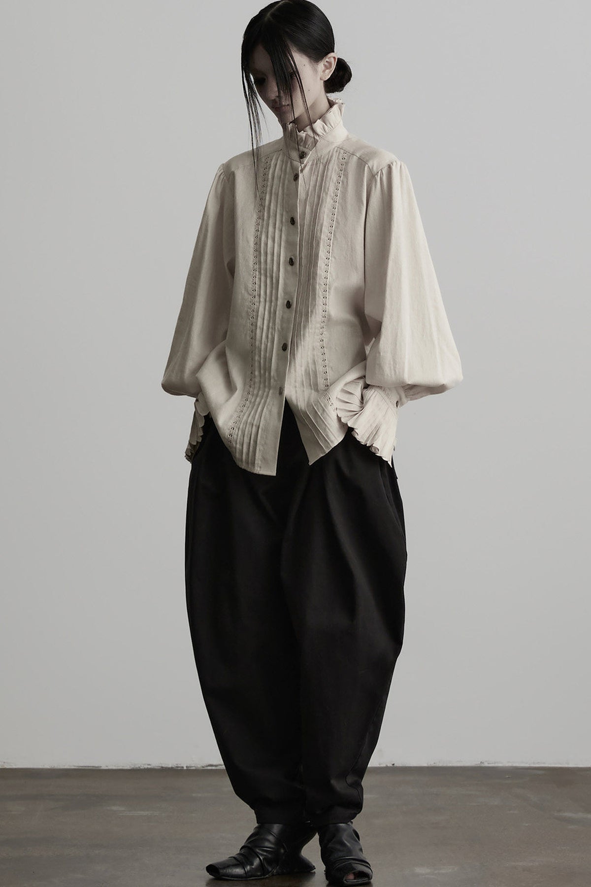 Pleated Cotton Linen Stand-Up Collar Shirt
