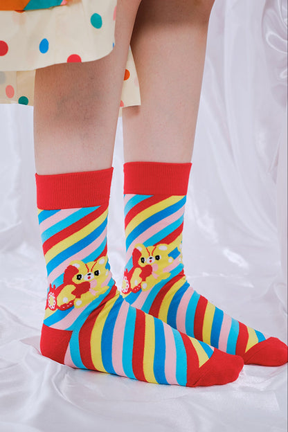 Bunte gestreifte Cartoon-Socken