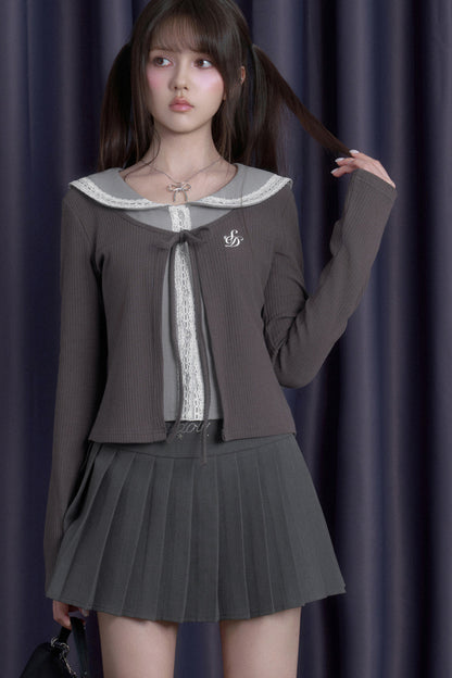 Graues Top mit Spitzen-Matrosenkragen und Rock-Set