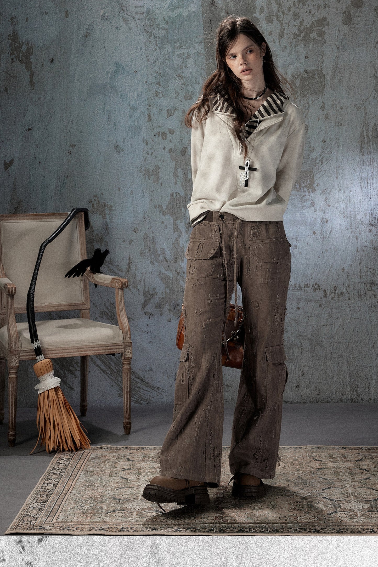 Light Ripped Straight Pants