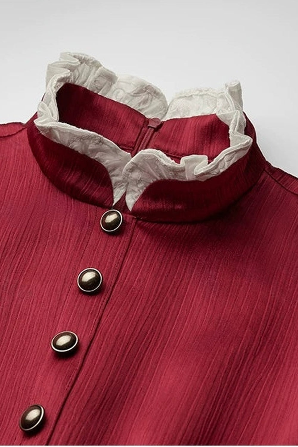 Rotes strukturiertes Kleid aus Acetat in mittlerer Länge